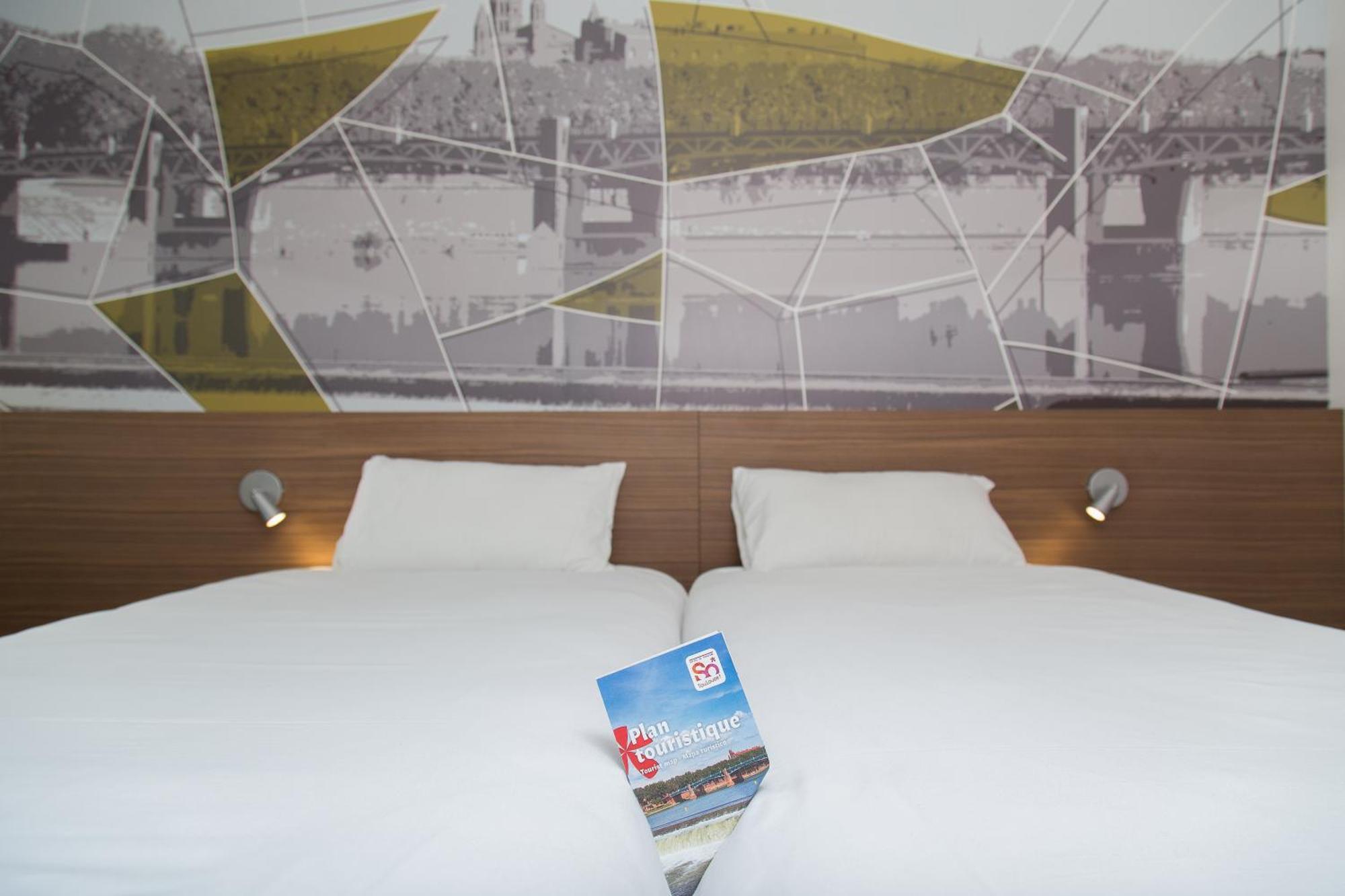 Brit Hotel Toulouse Colomiers - L'Esplanade Exteriör bild
